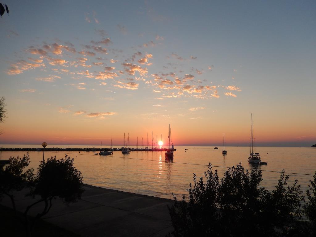 Apartments Nautica Novigrad Istria Exterior foto