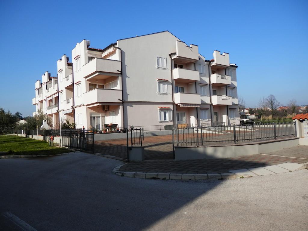 Apartments Nautica Novigrad Istria Exterior foto